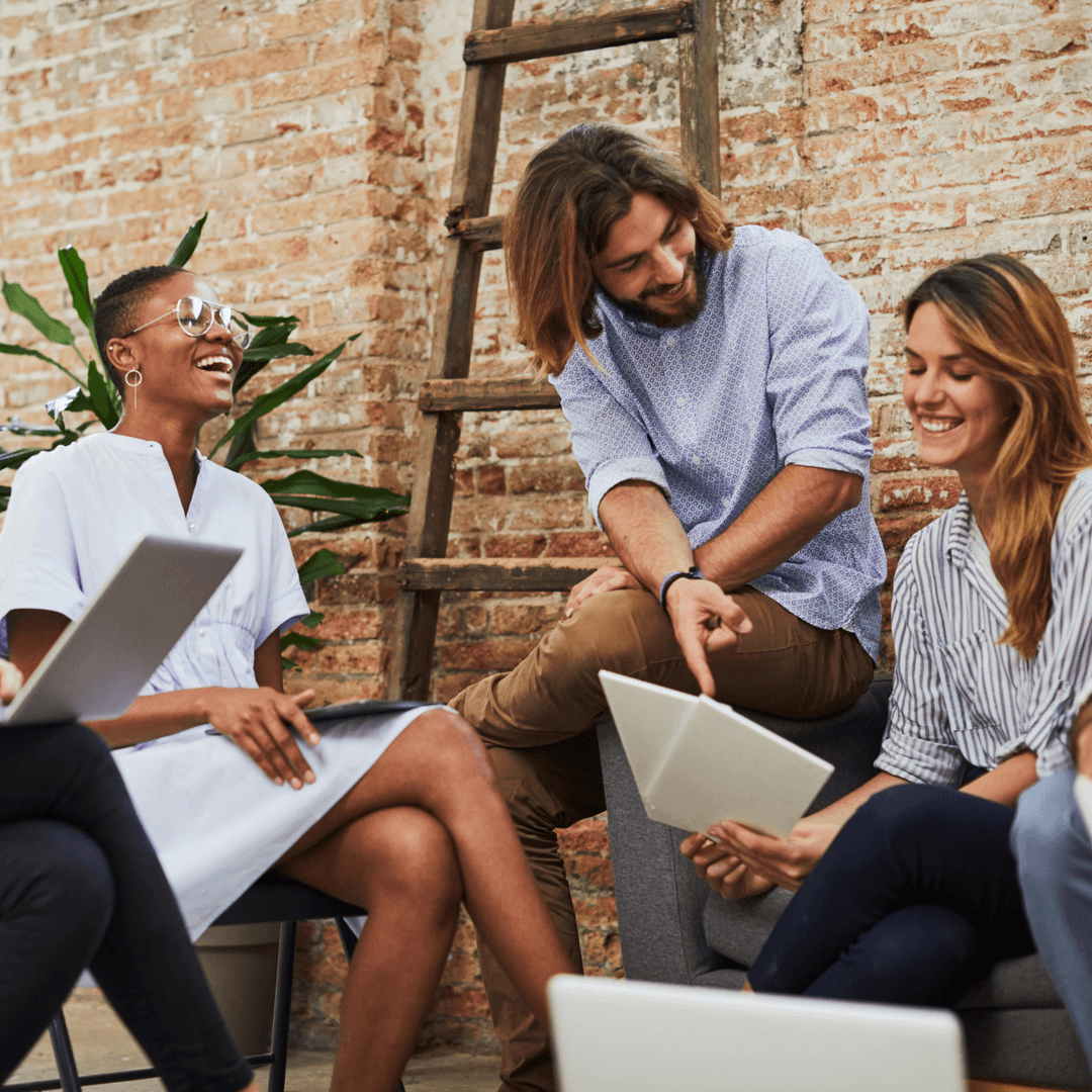 New Work: Die Zukunft der Arbeit. Erfahre mehr über Remote Work, Digitalisierung und innovative Bürokonzepte.